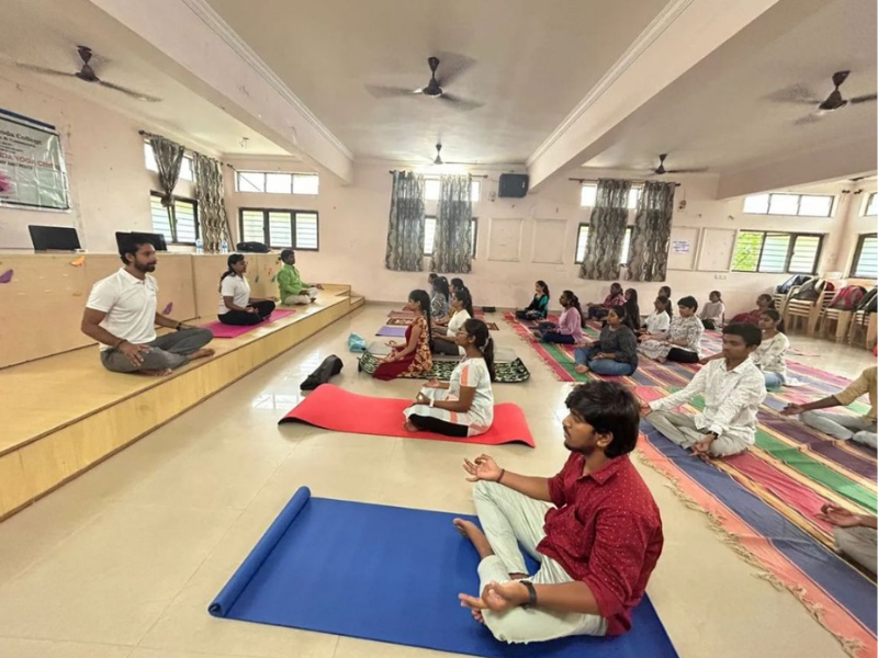 Yoga workshop for PEGA software systems employees (2)